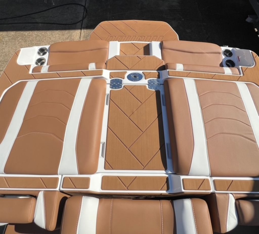 2025 Malibu Boats 23 LSV