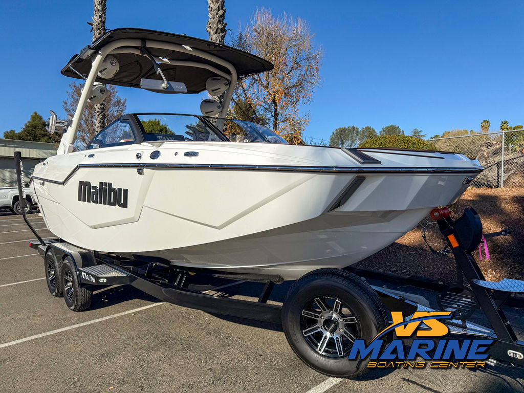 2025 Malibu Boats M230