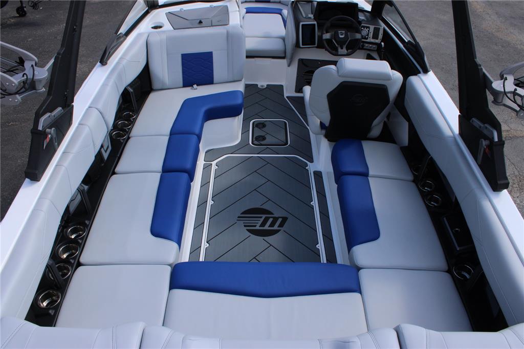 2024 Malibu 23 LSV
