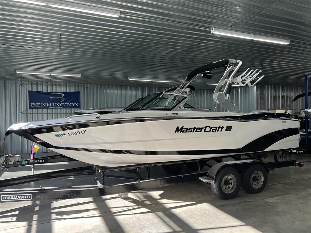 2017 MasterCraft XT23