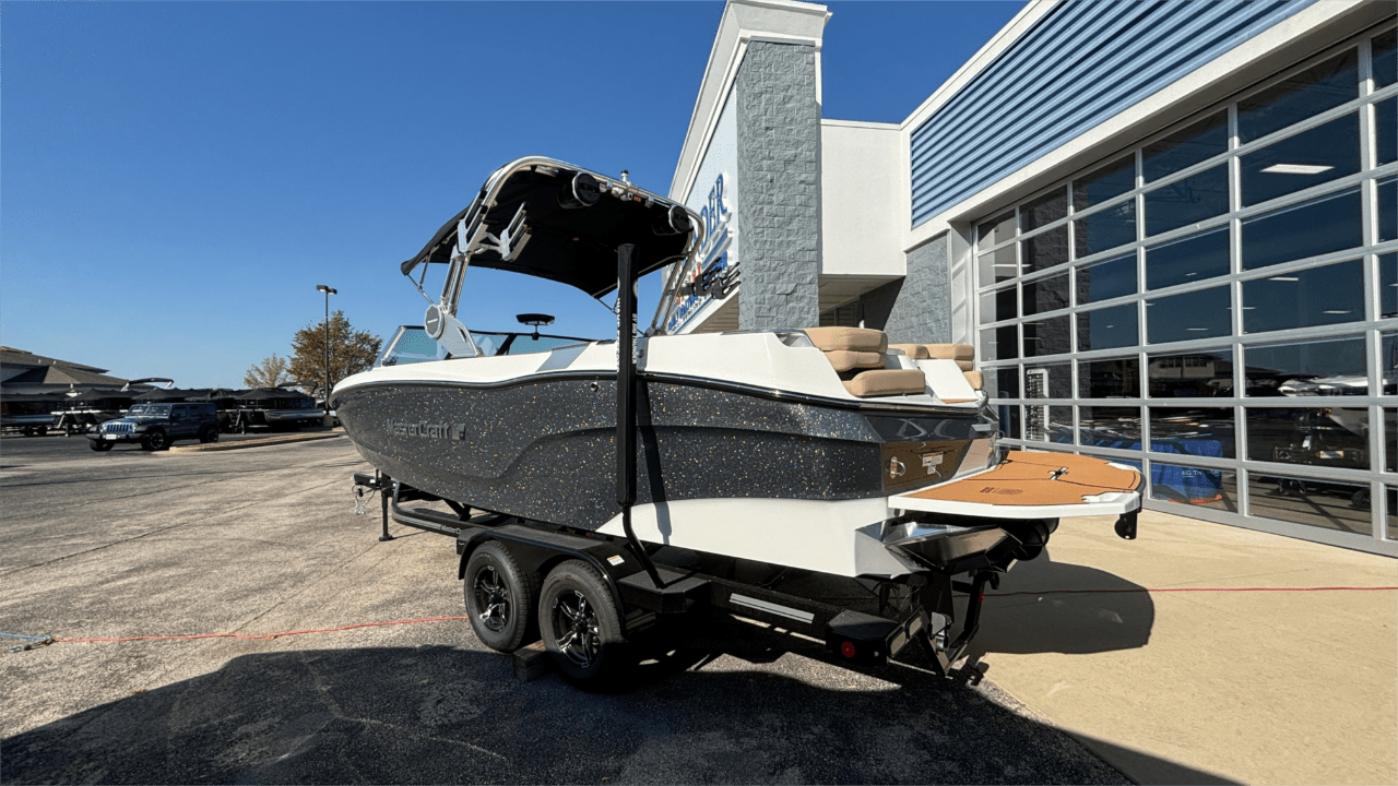 boat.Title