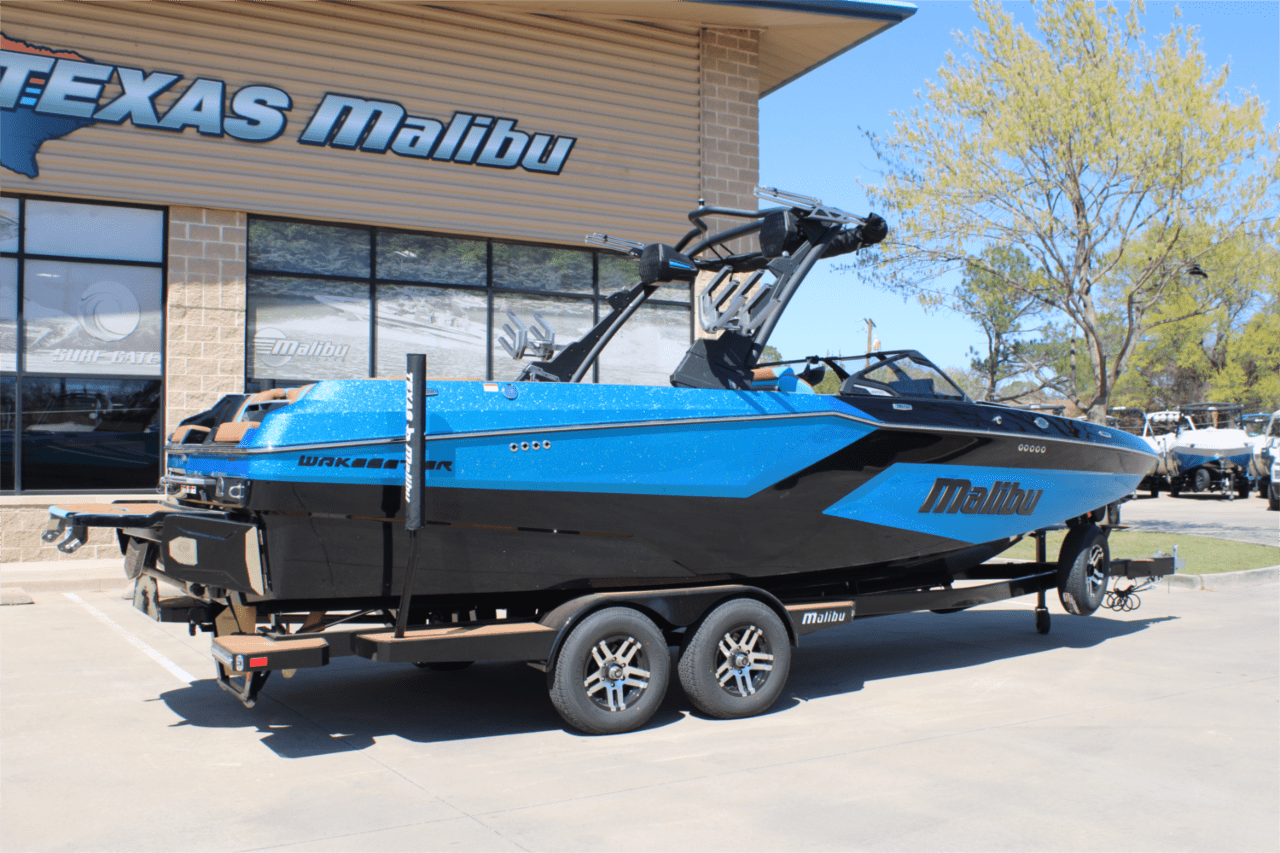 2025 Malibu 24 MXZ