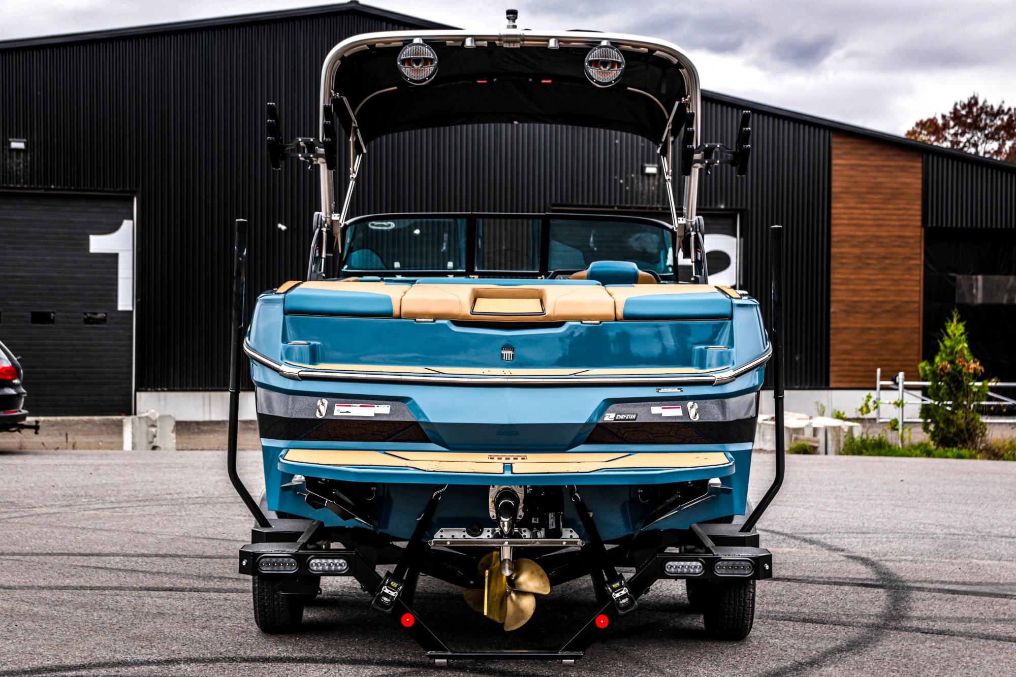 boat.Title
