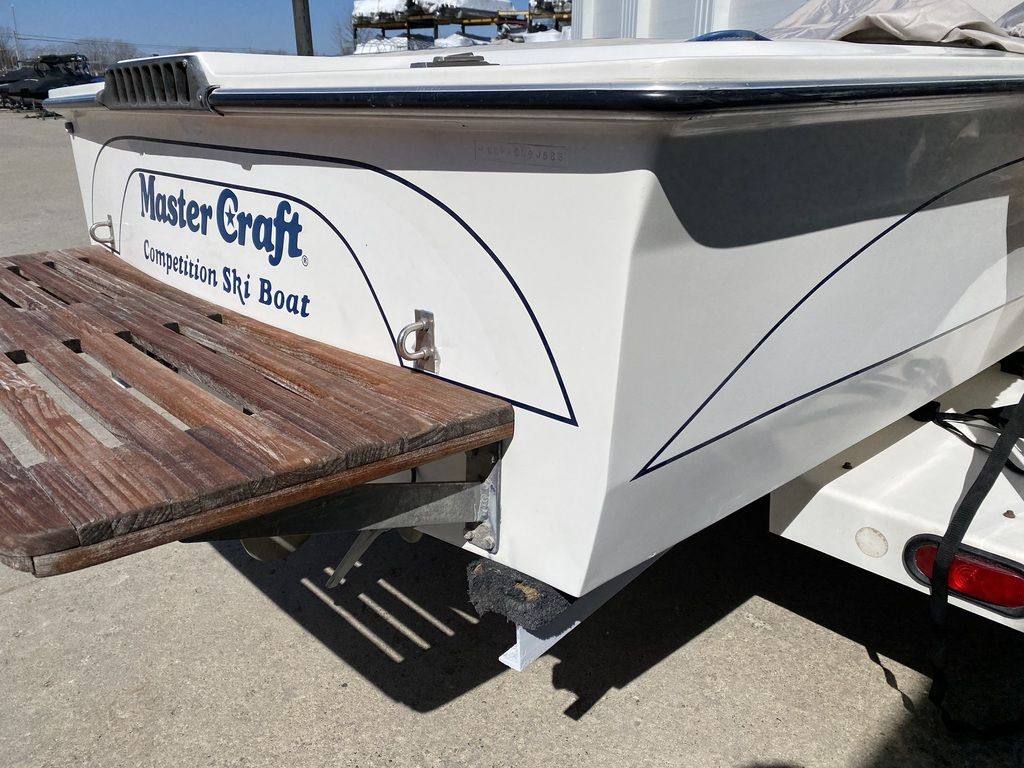 1986 Mastercraft Ski Boat