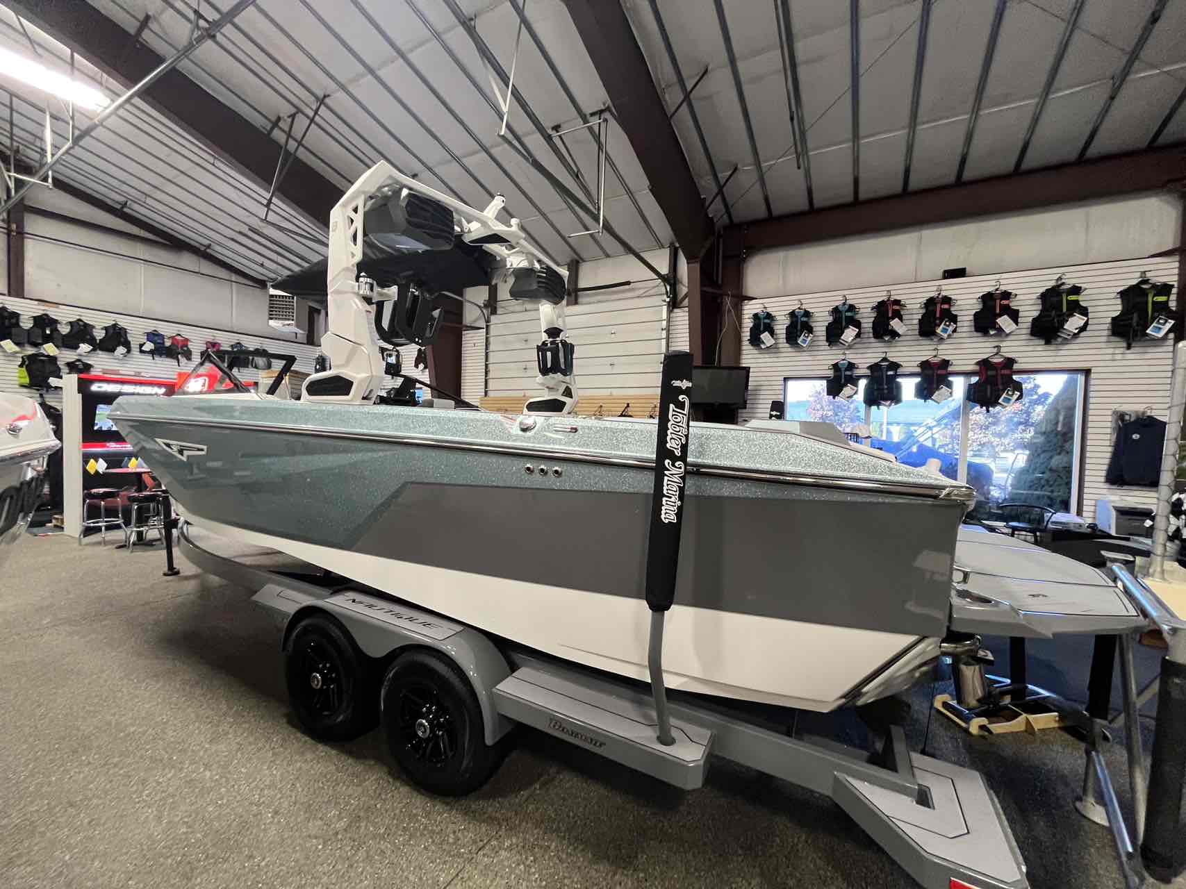 boat.Title
