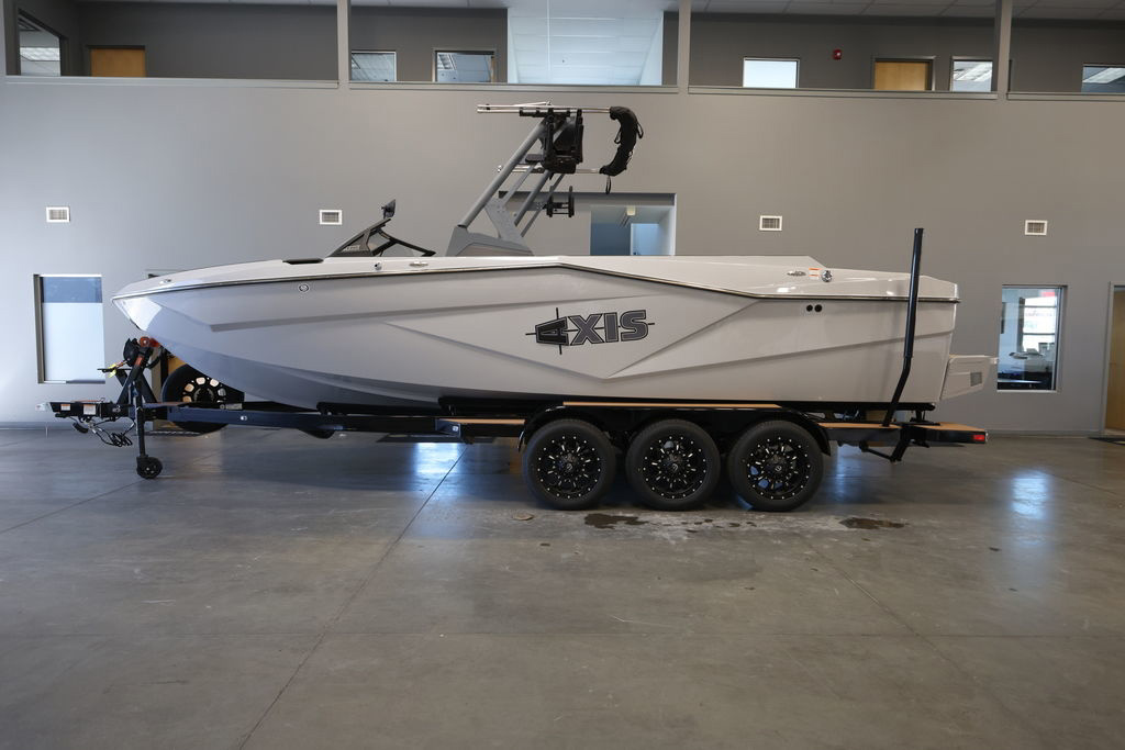 boat.Title