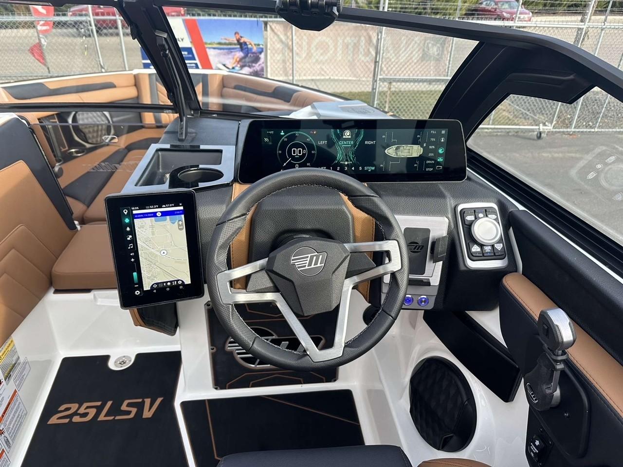 2025 Malibu 25 LSV