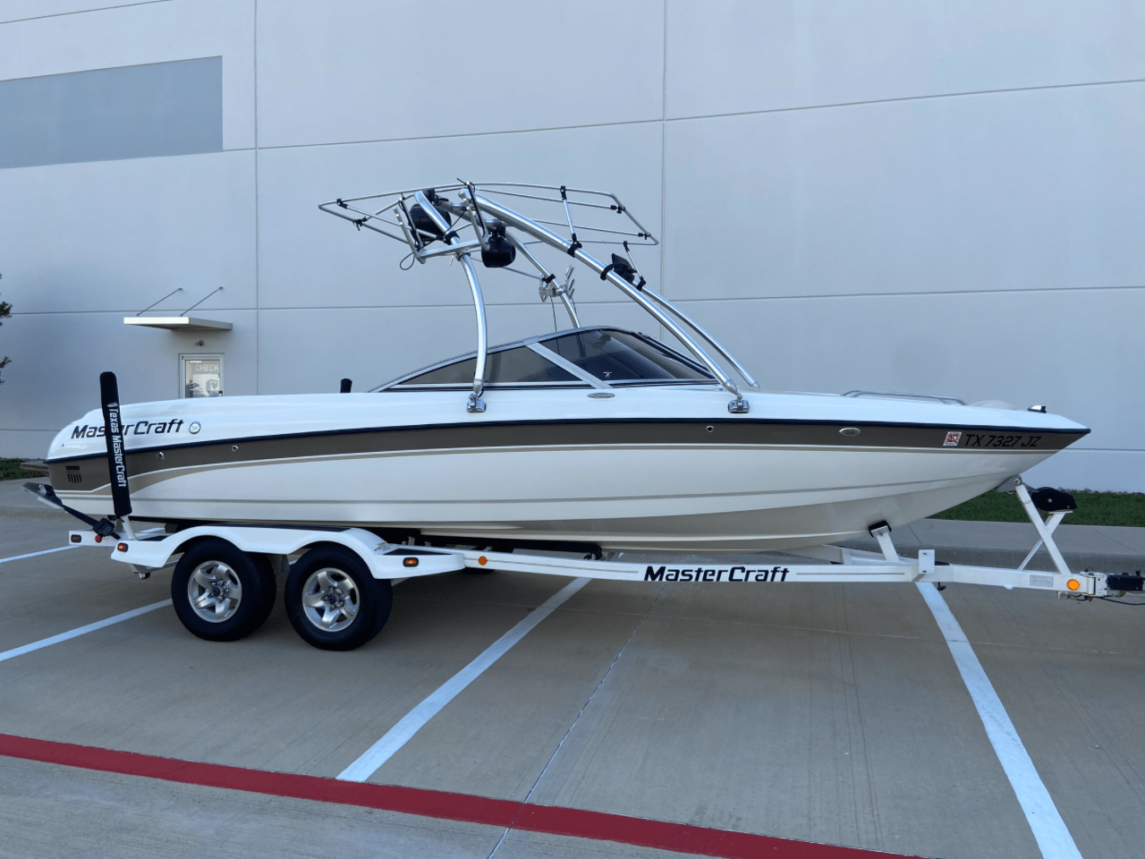 2004 Mastercraft Maristar 230VRS – Surf Setup – Excellent Condition