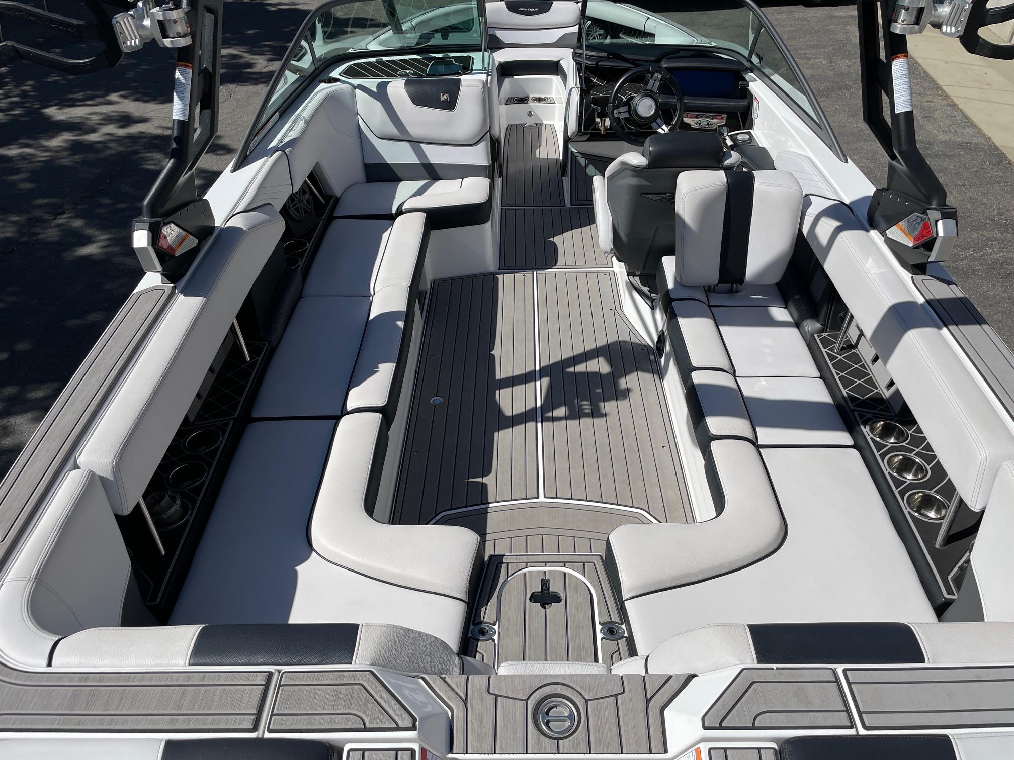 2019 NAUTIQUE GS24 W/XR7 550HP SUPERCHARGED POWER PLANT