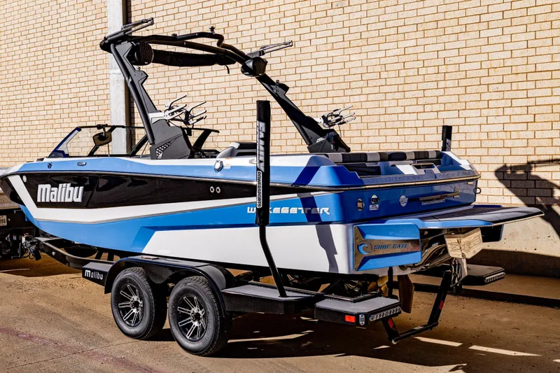 2024 MALIBU 21 LX