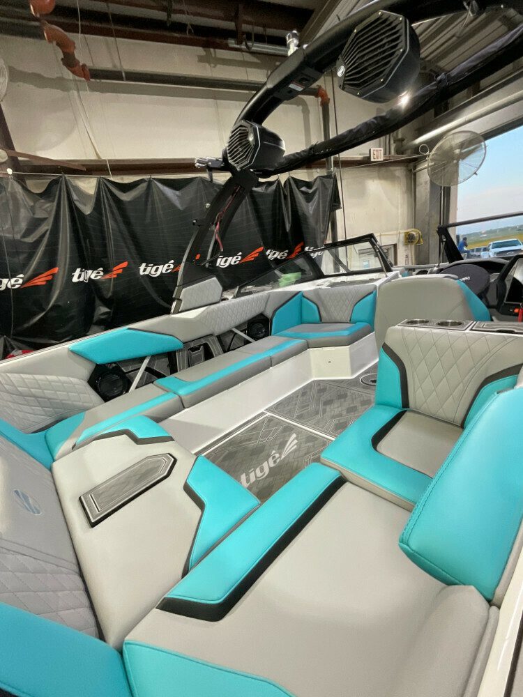 2024 TIGE 24 RXZ LOADED DUAL SUBS and Thruster
