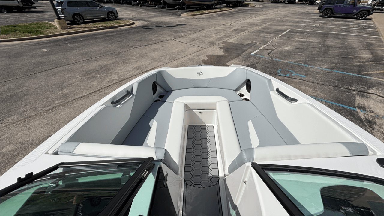 2025 MasterCraft NXT24