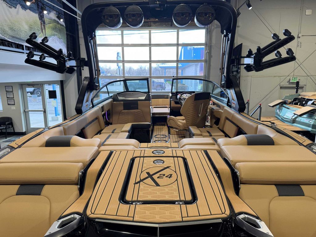2025 MasterCraft X24