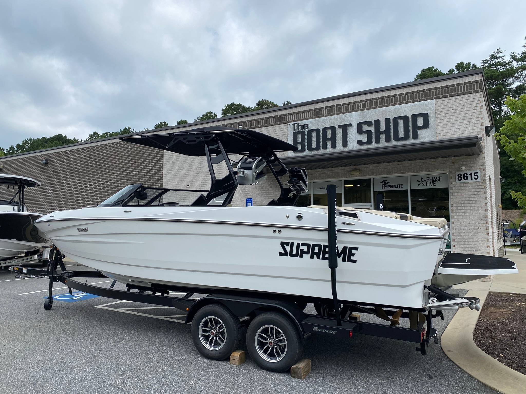 boat.Title