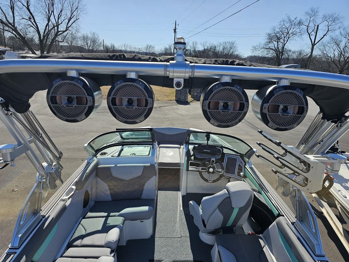 2023 Mastercraft XT24