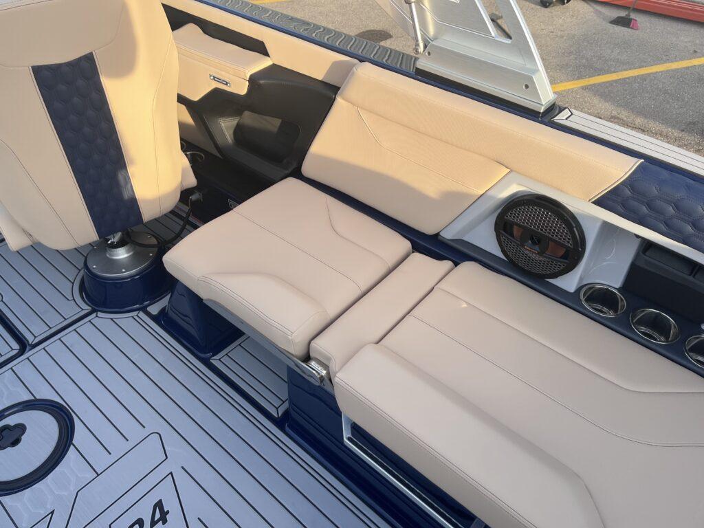 2025 MasterCraft XT24