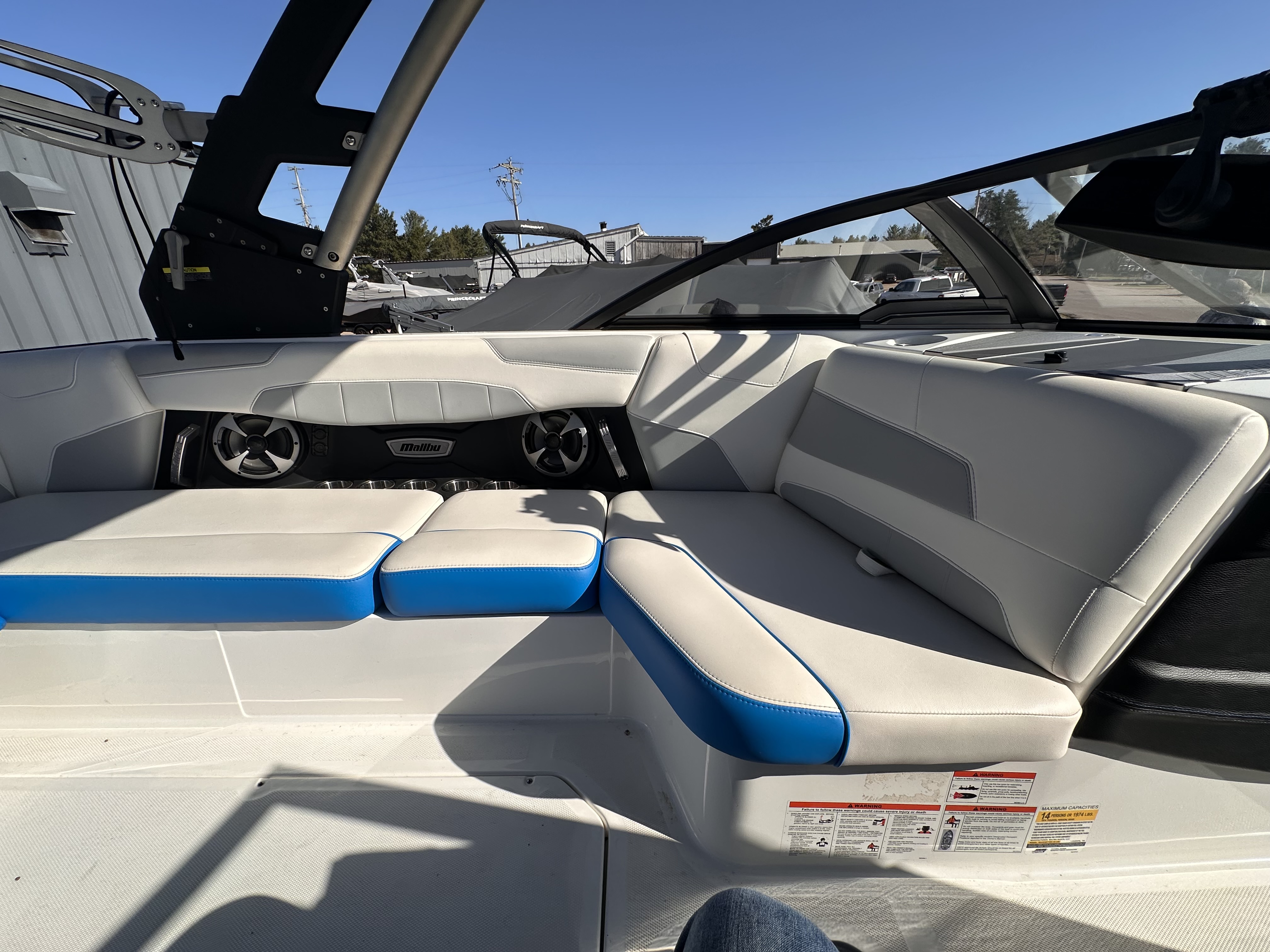 2019 Malibu 22 LSV
