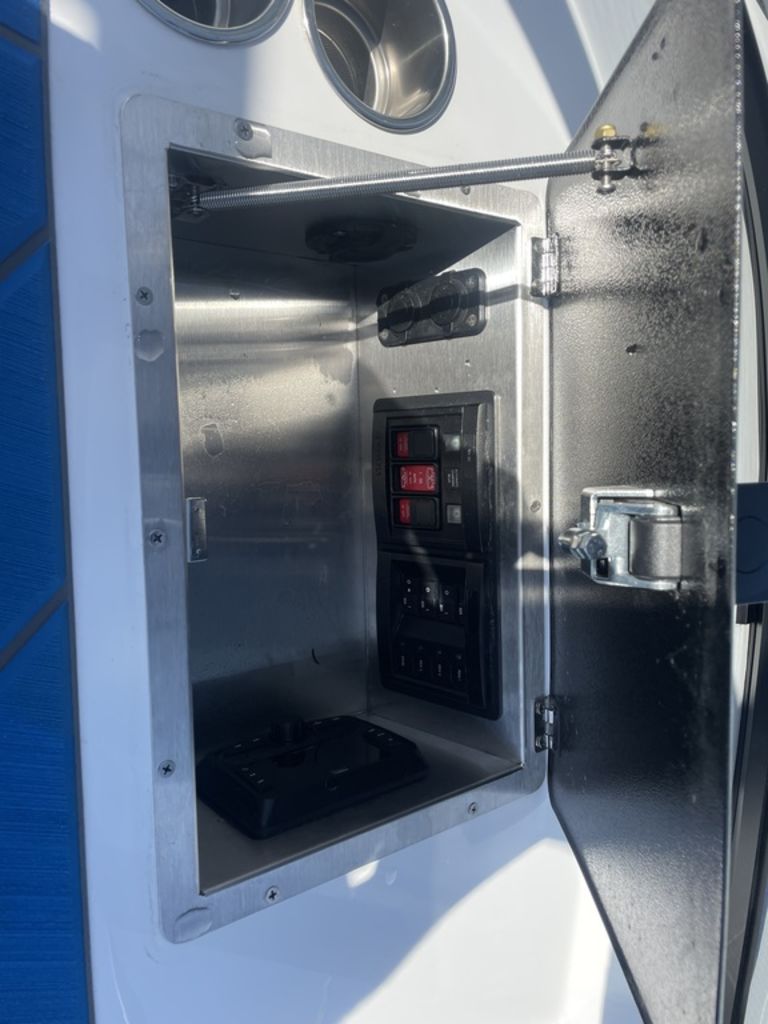 2022 supreme boats ZS252
