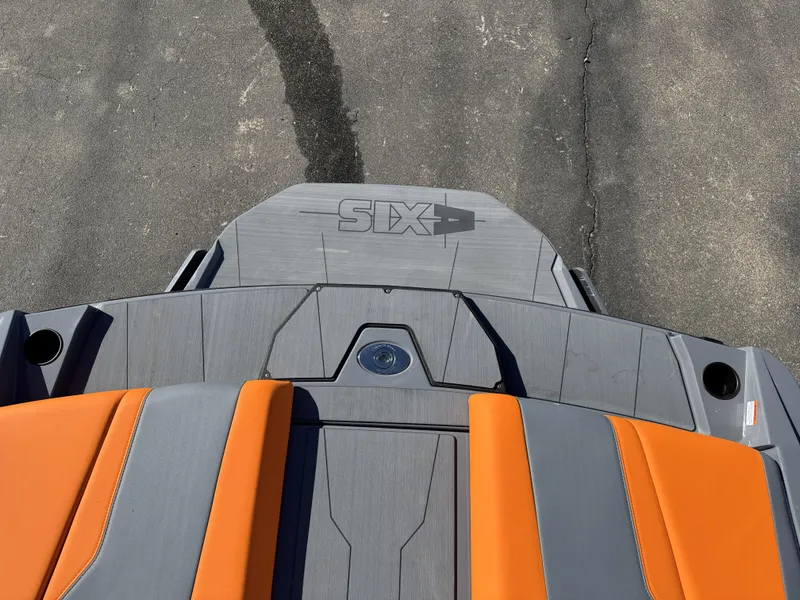 2025 Axis T250