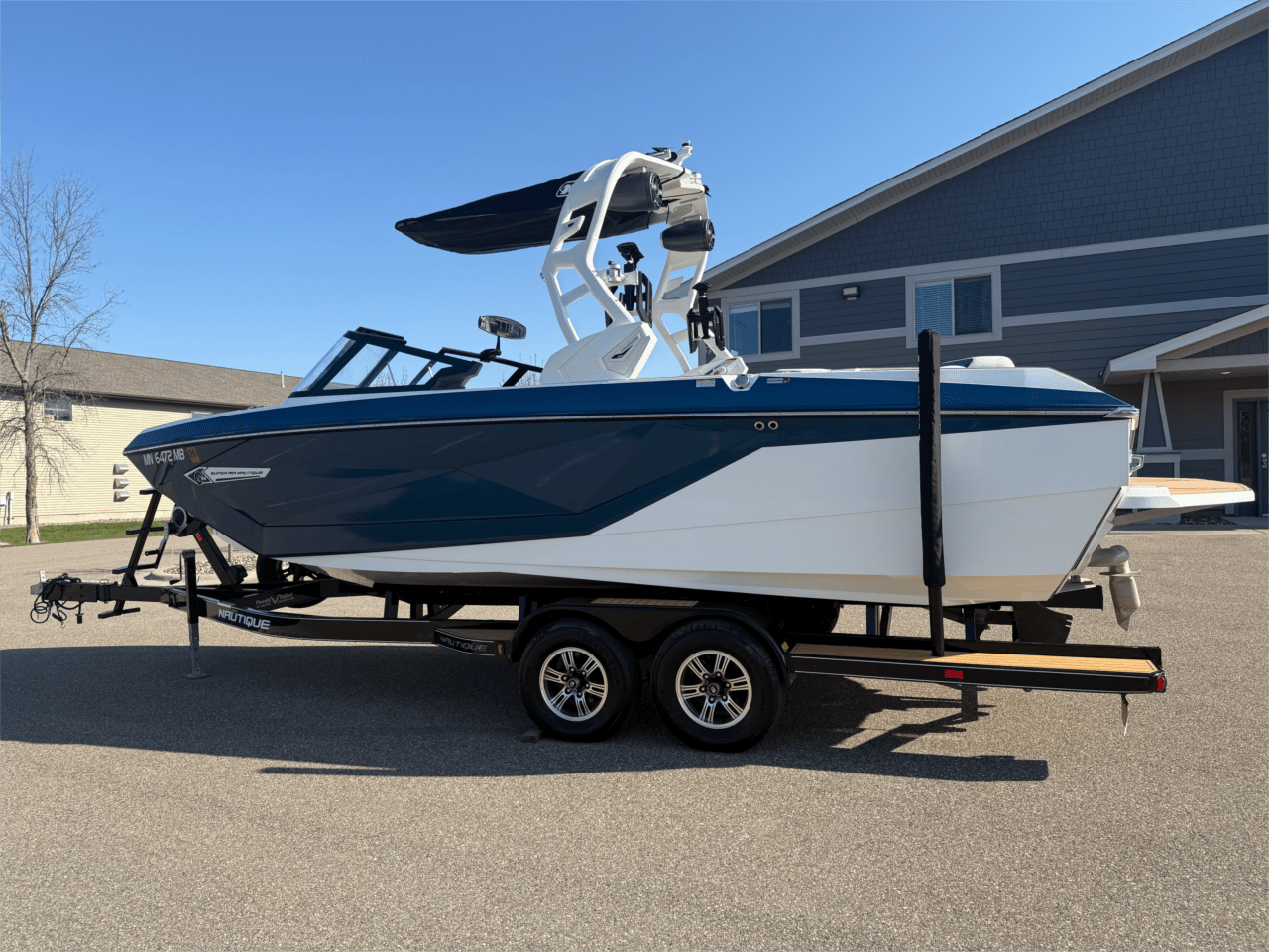 2021 Nautique G23 – Loaded – Spotless
