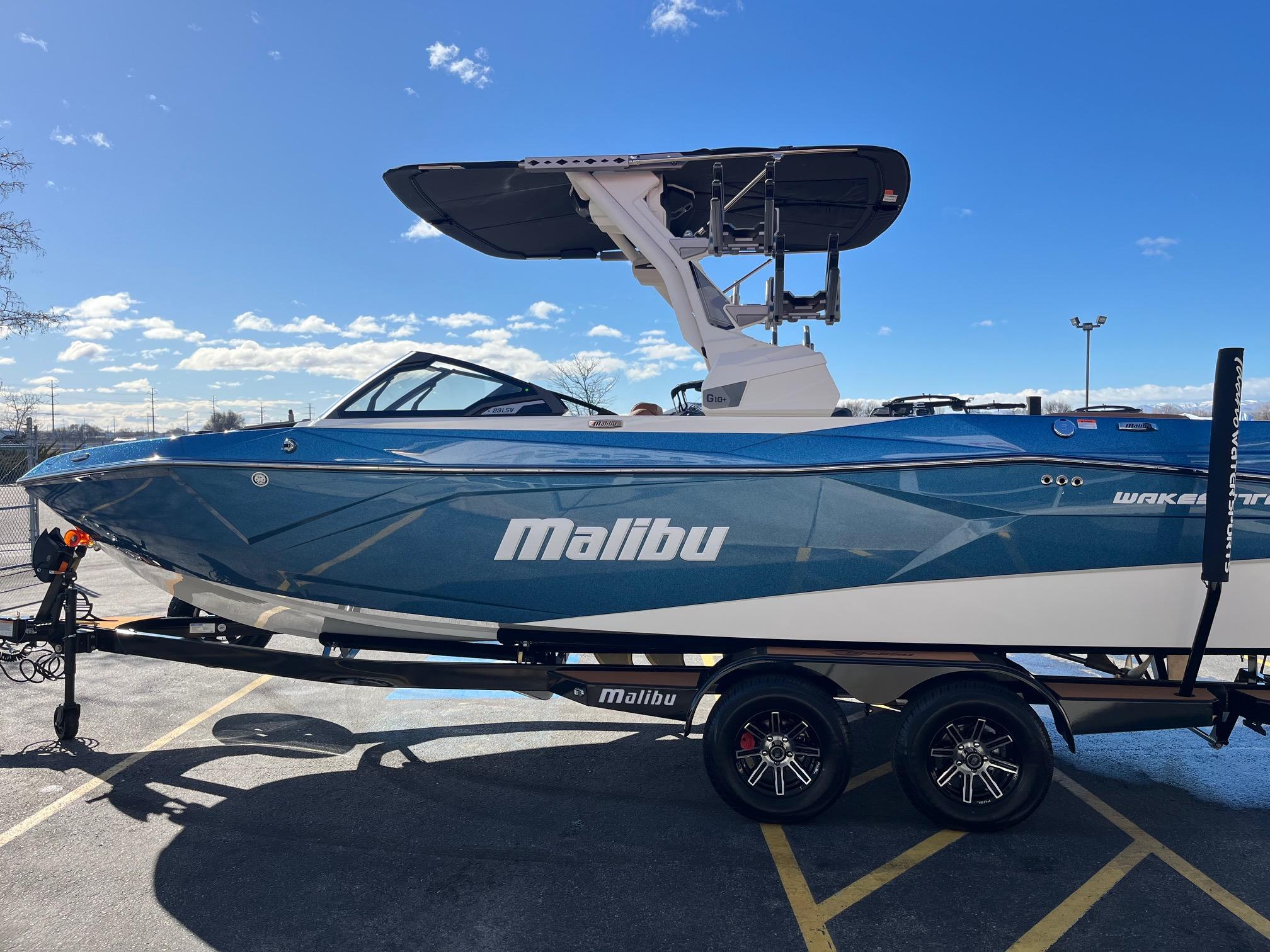 2025 Malibu 25 LSV