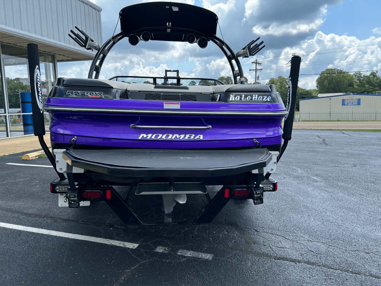2015 MOOMBA MOBIUS LSV. VERY CLEAN!!