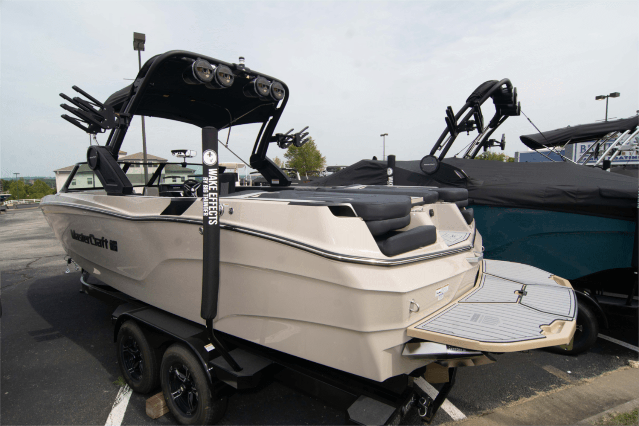 2025 MasterCraft XT24