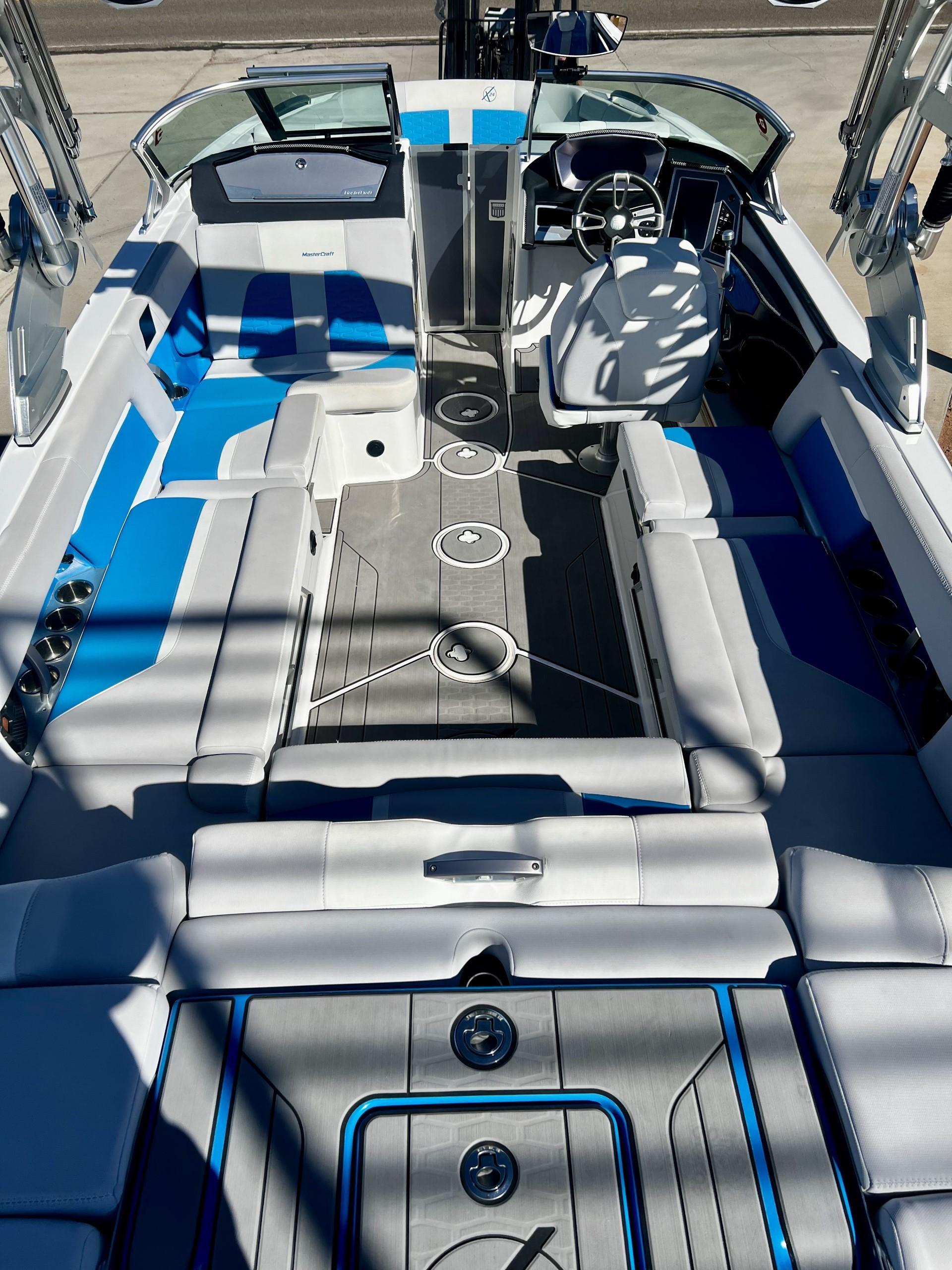 2021 MasterCraft X24