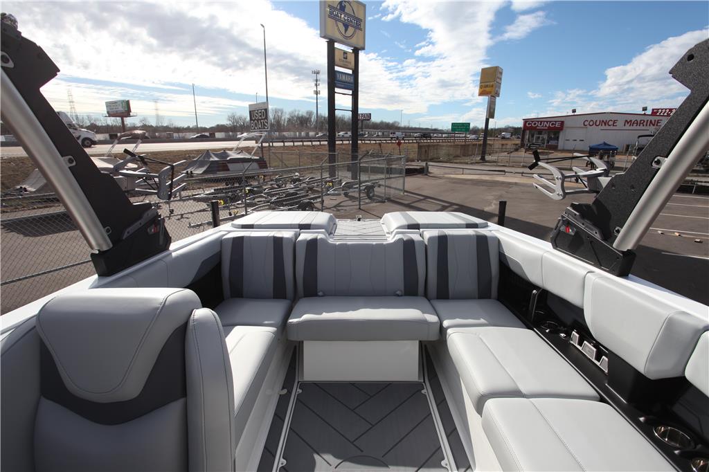 2024 Malibu Wakesetter 22 LSV