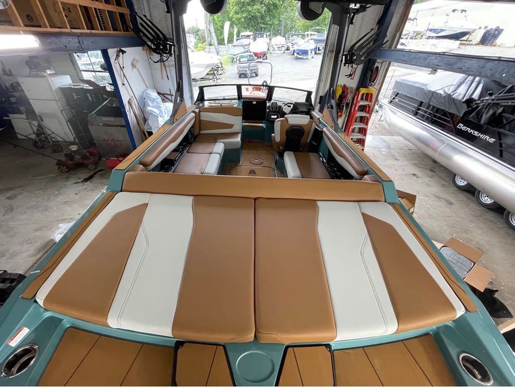 2024 Axis Wake Research T220