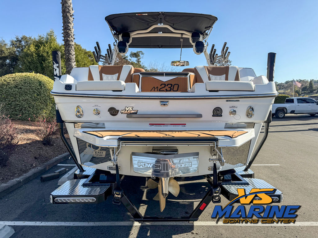 2025 Malibu Boats M230