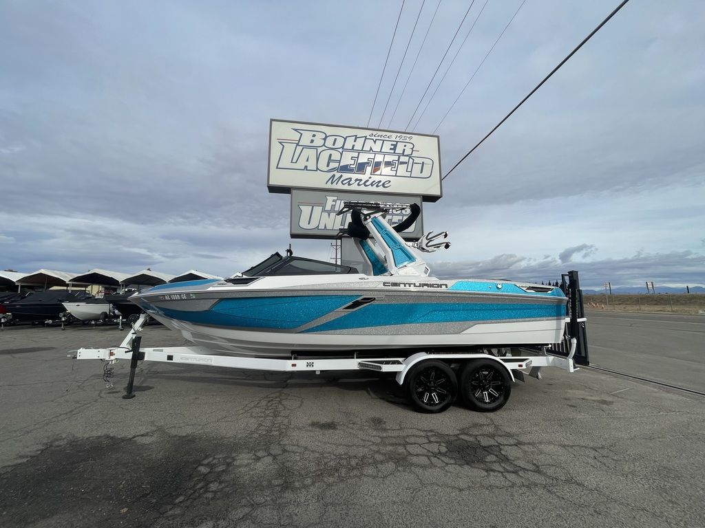 boat.Title