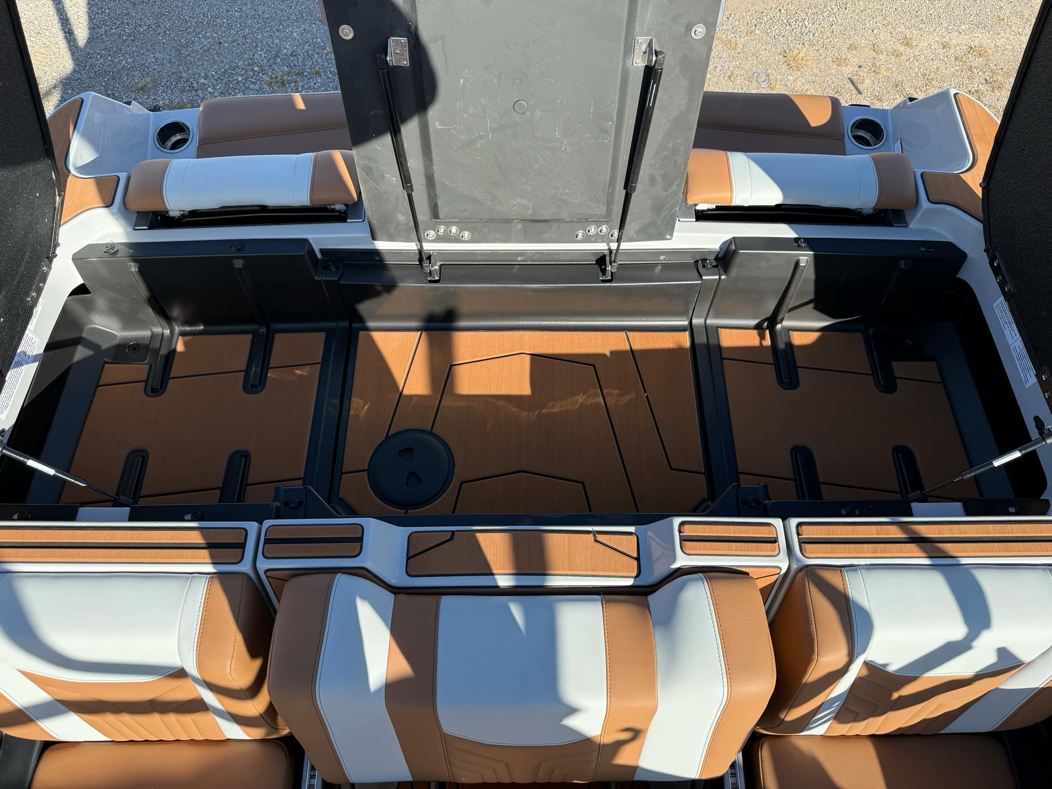 2025 Malibu 25LSV