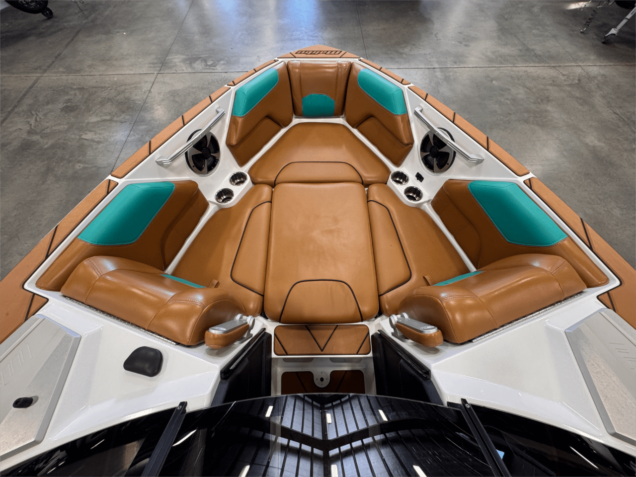 2020 Malibu 25 LSV