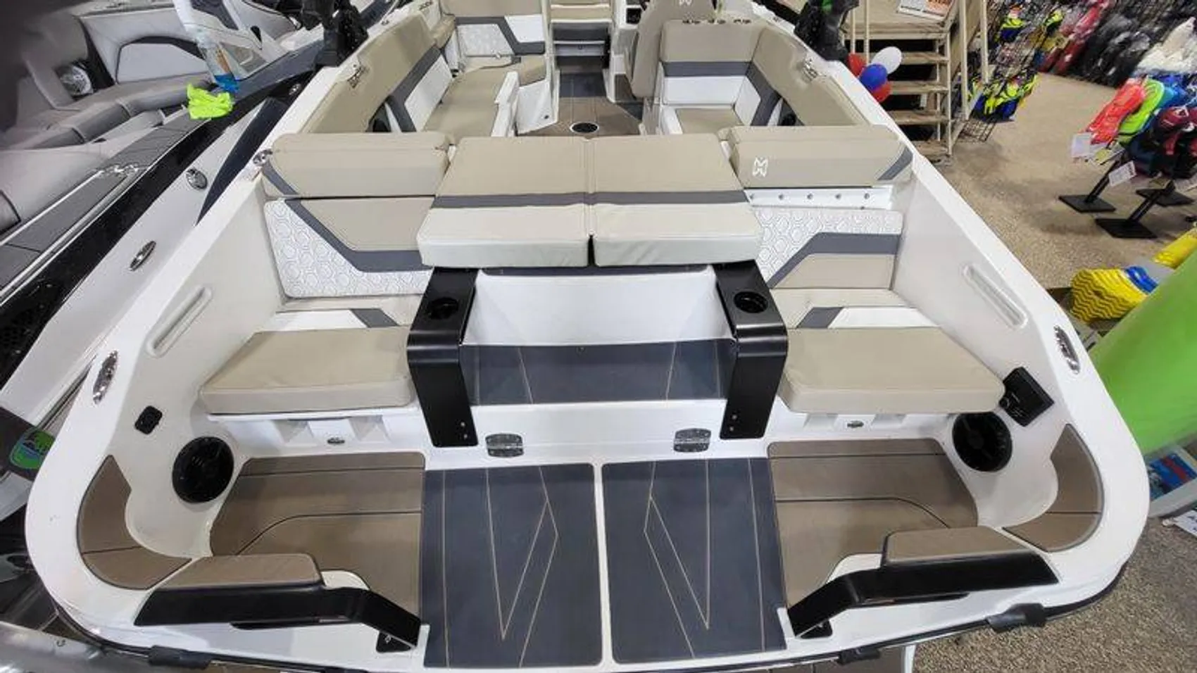 boat.Title