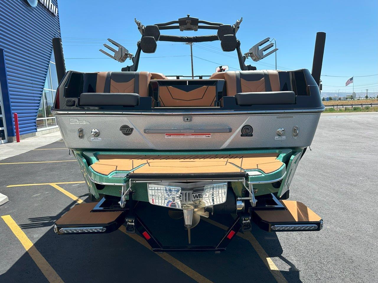 2025 Malibu 25 LSV