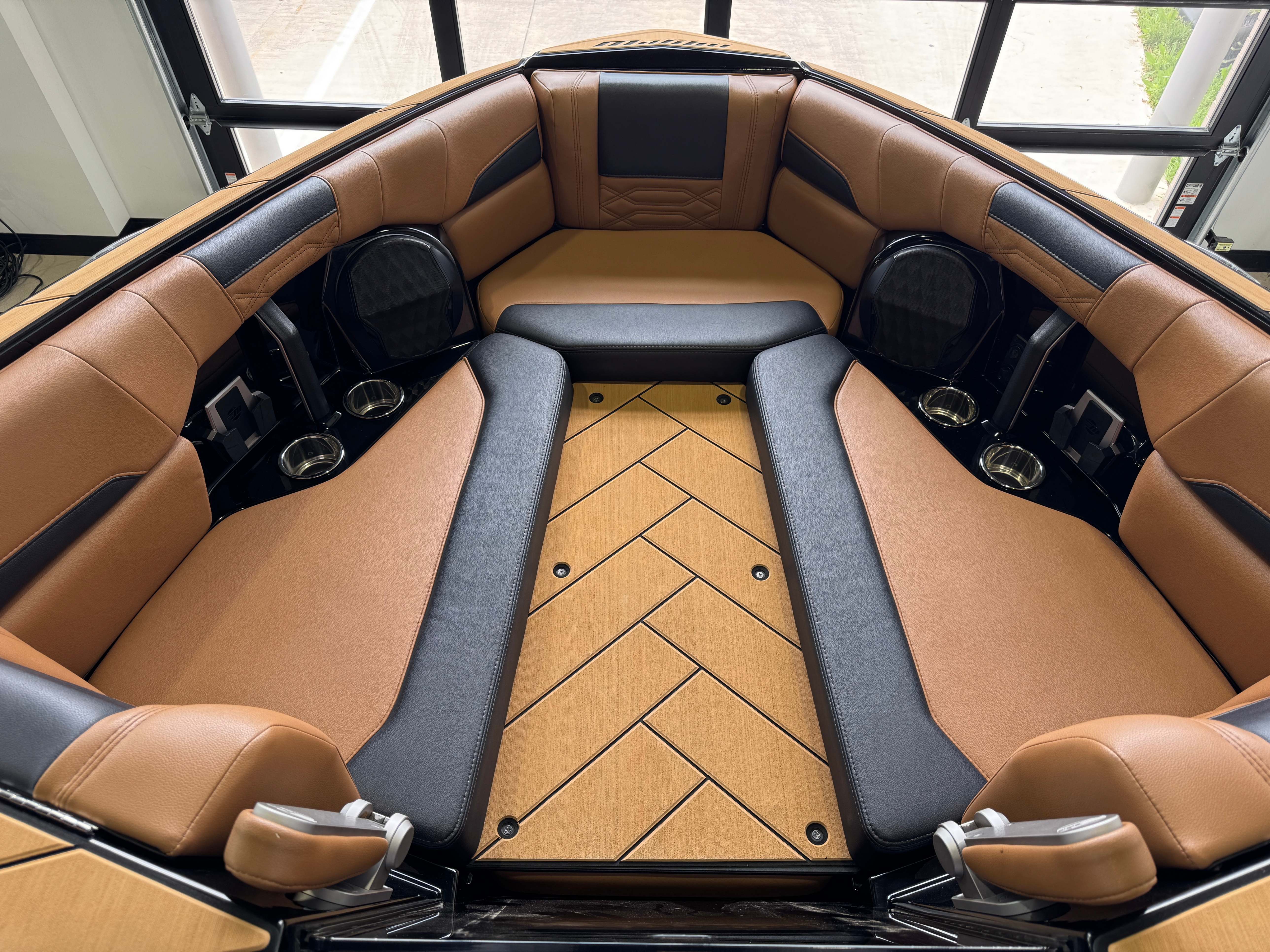 2023 Malibu Wakesetter 26 LSV