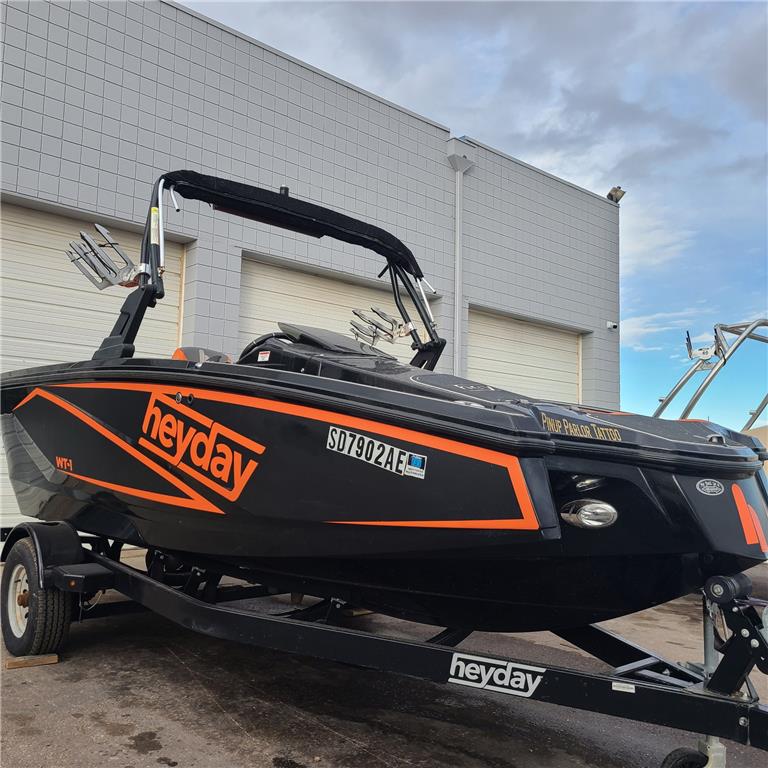 boat.Title