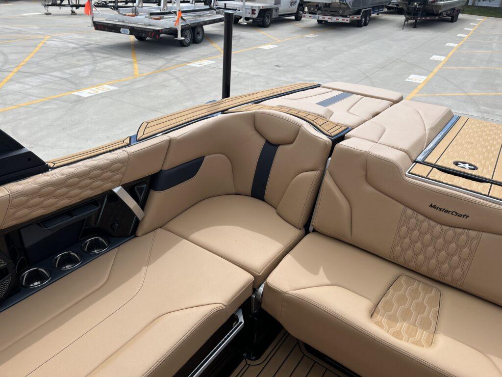 2025 MasterCraft XT22