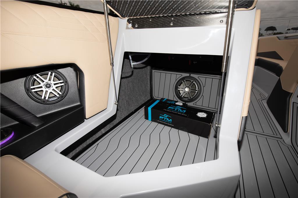 Model Year Savings! 2024 Super Air Nautique S23 Coastal Edition