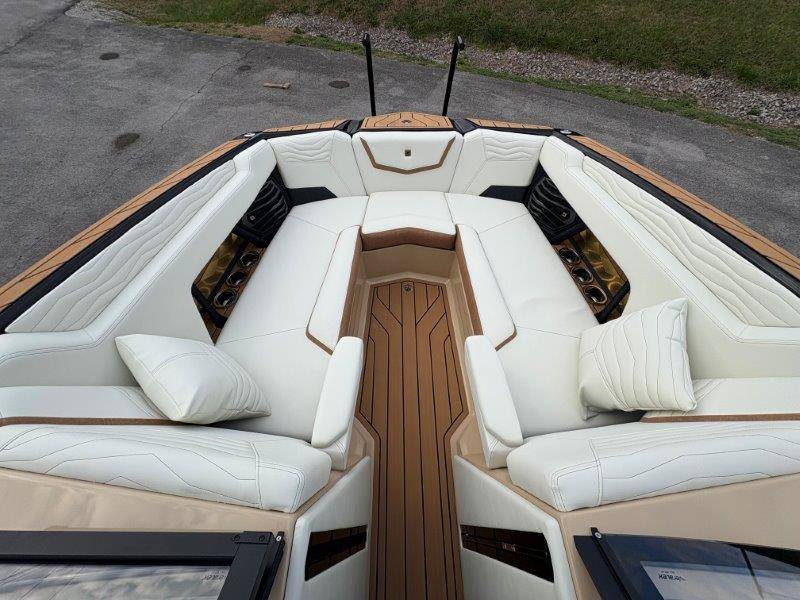 2025 Nautique G25