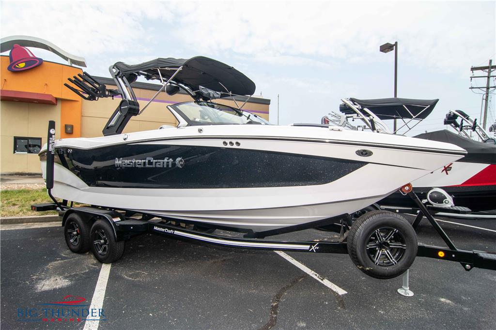 2023 MasterCraft X24