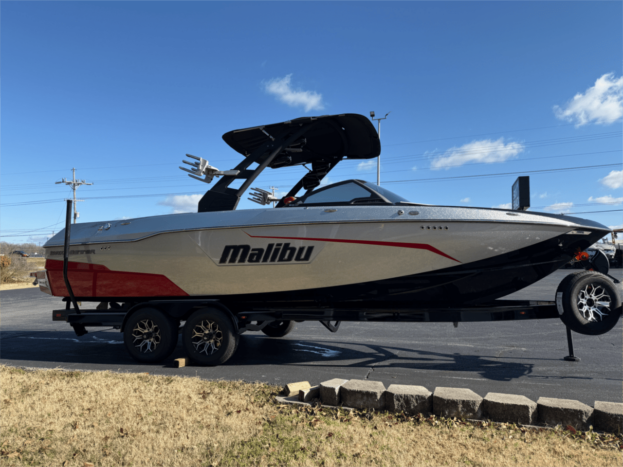 2019 Malibu Wakesetter 25LSV
