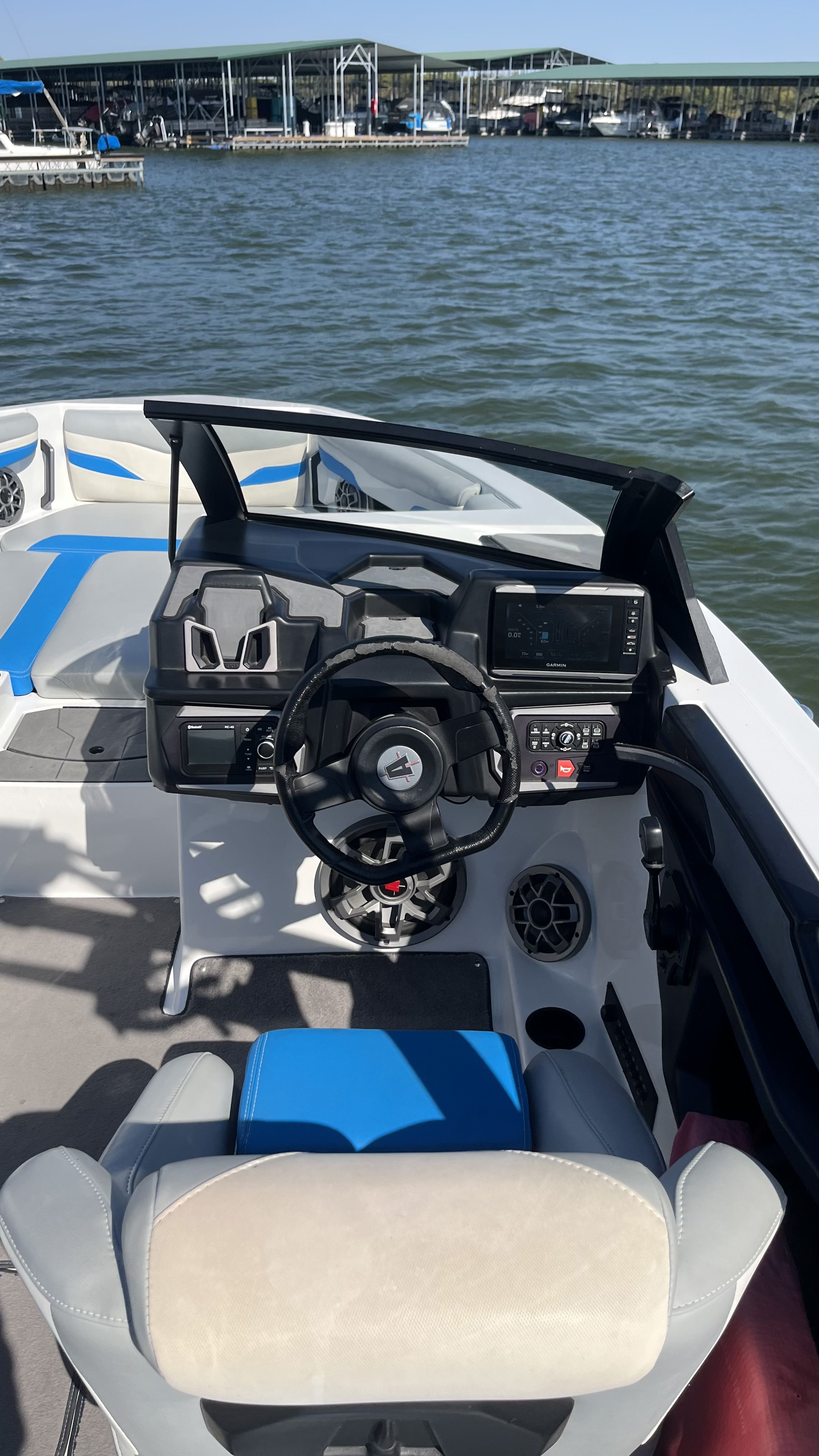 2023 Axis T220