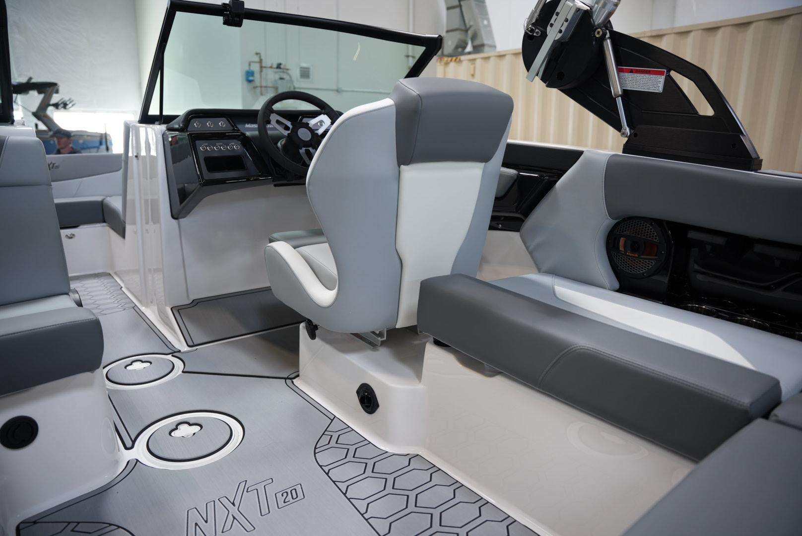 2025 MasterCraft NXT20 &#8211; Boat Show Featured Boat!