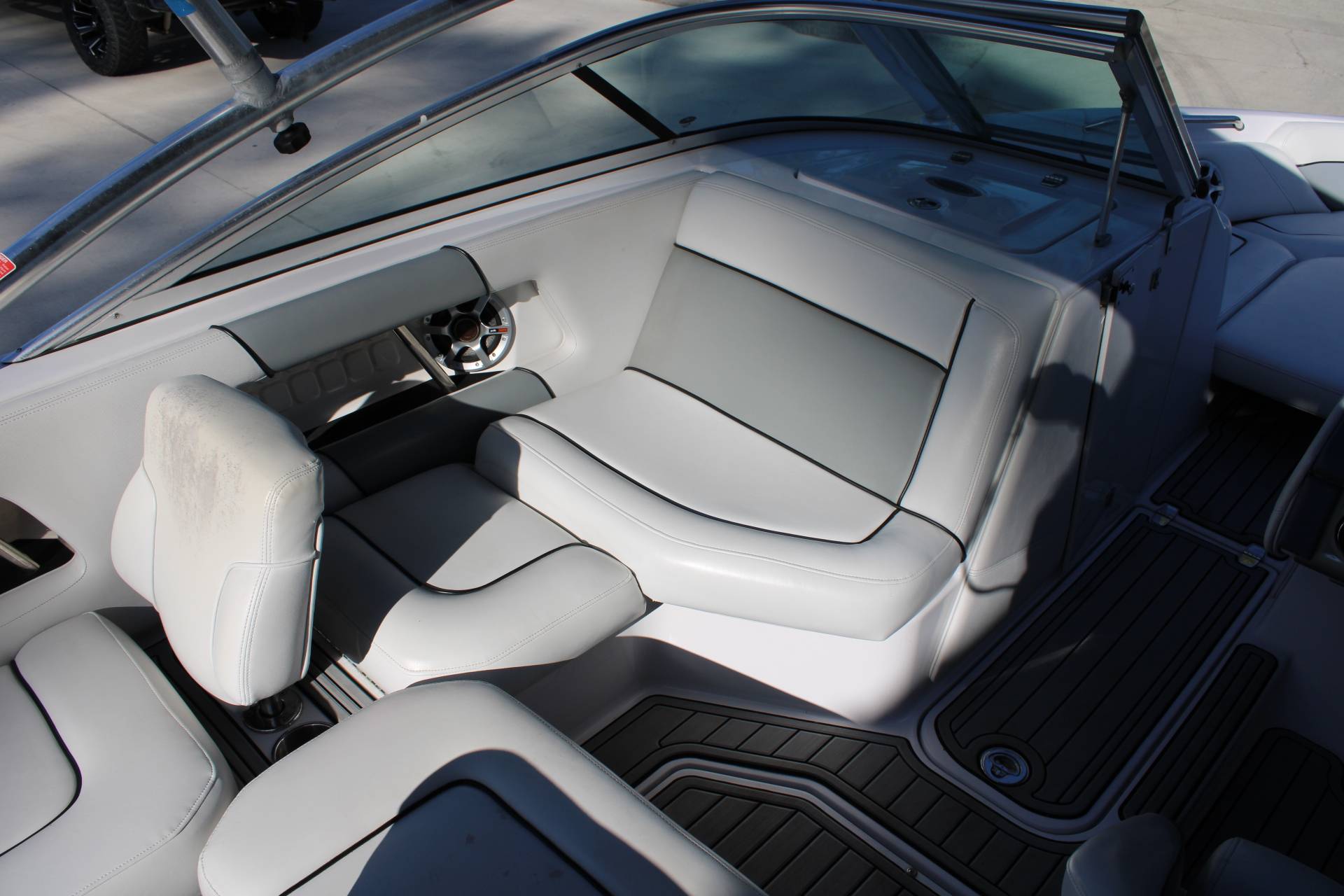 2007 Nautique 236