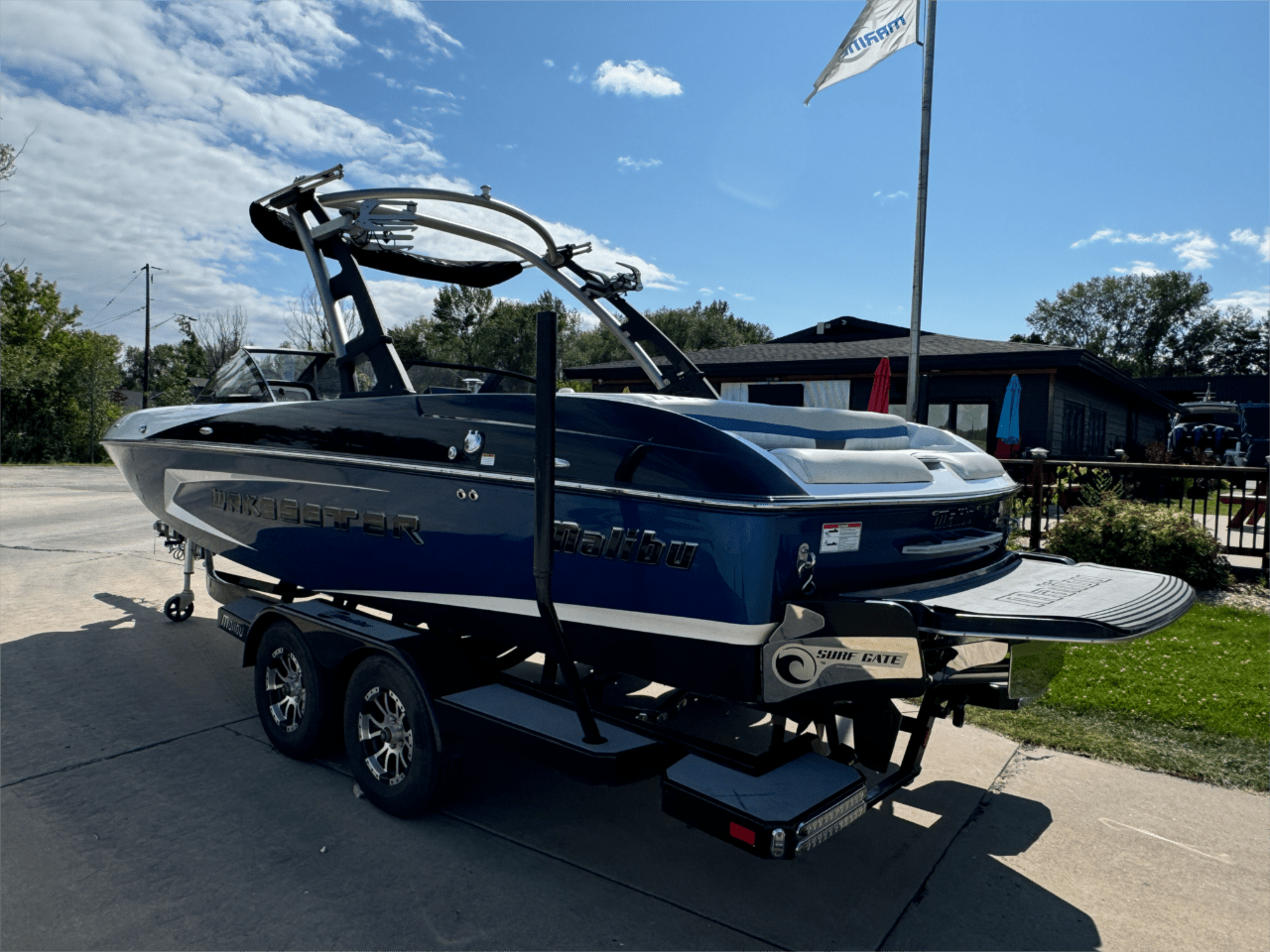 2016 Malibu Wakesetter 22 MXZ