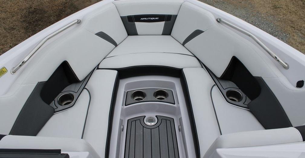 2015 Nautique Super Air 210