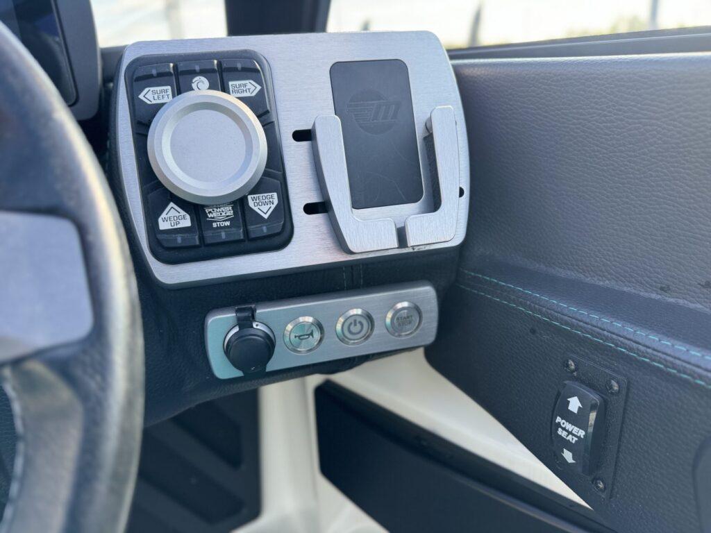 2020 Malibu 23 MXZ