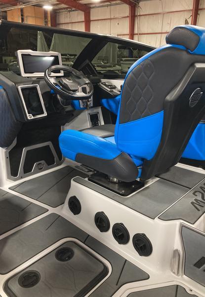 2021 Malibu M240